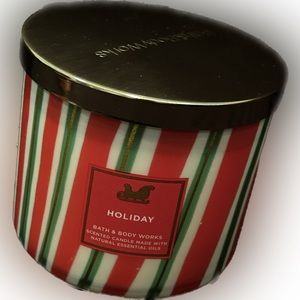 BATH & BODY WORKS  3 WICK CANDLE HOLIDAY